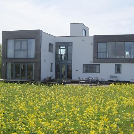 Hh Accommodation Millom Bagian luar foto