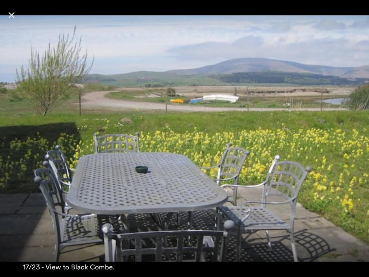 Hh Accommodation Millom Bagian luar foto