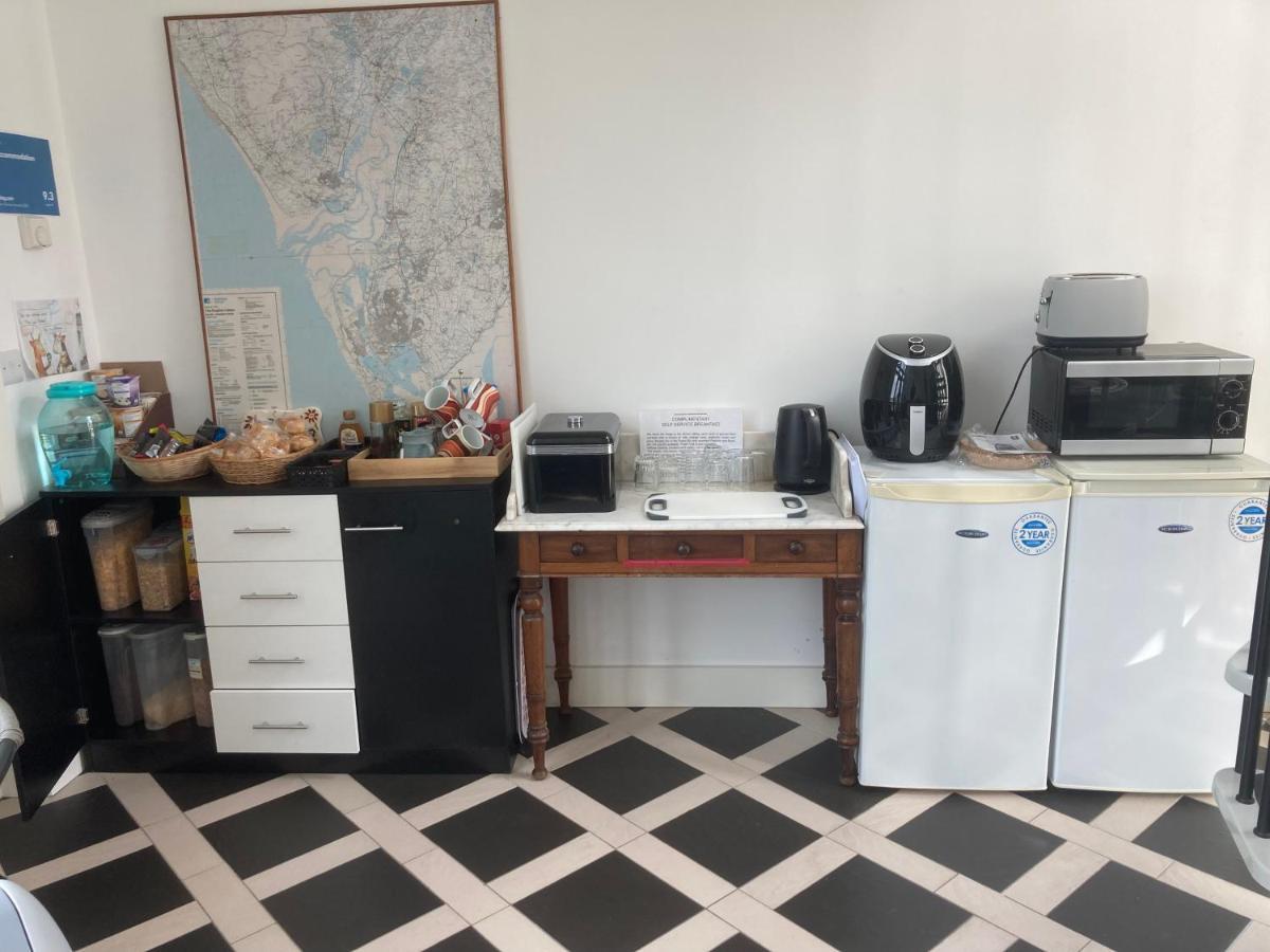 Hh Accommodation Millom Bagian luar foto