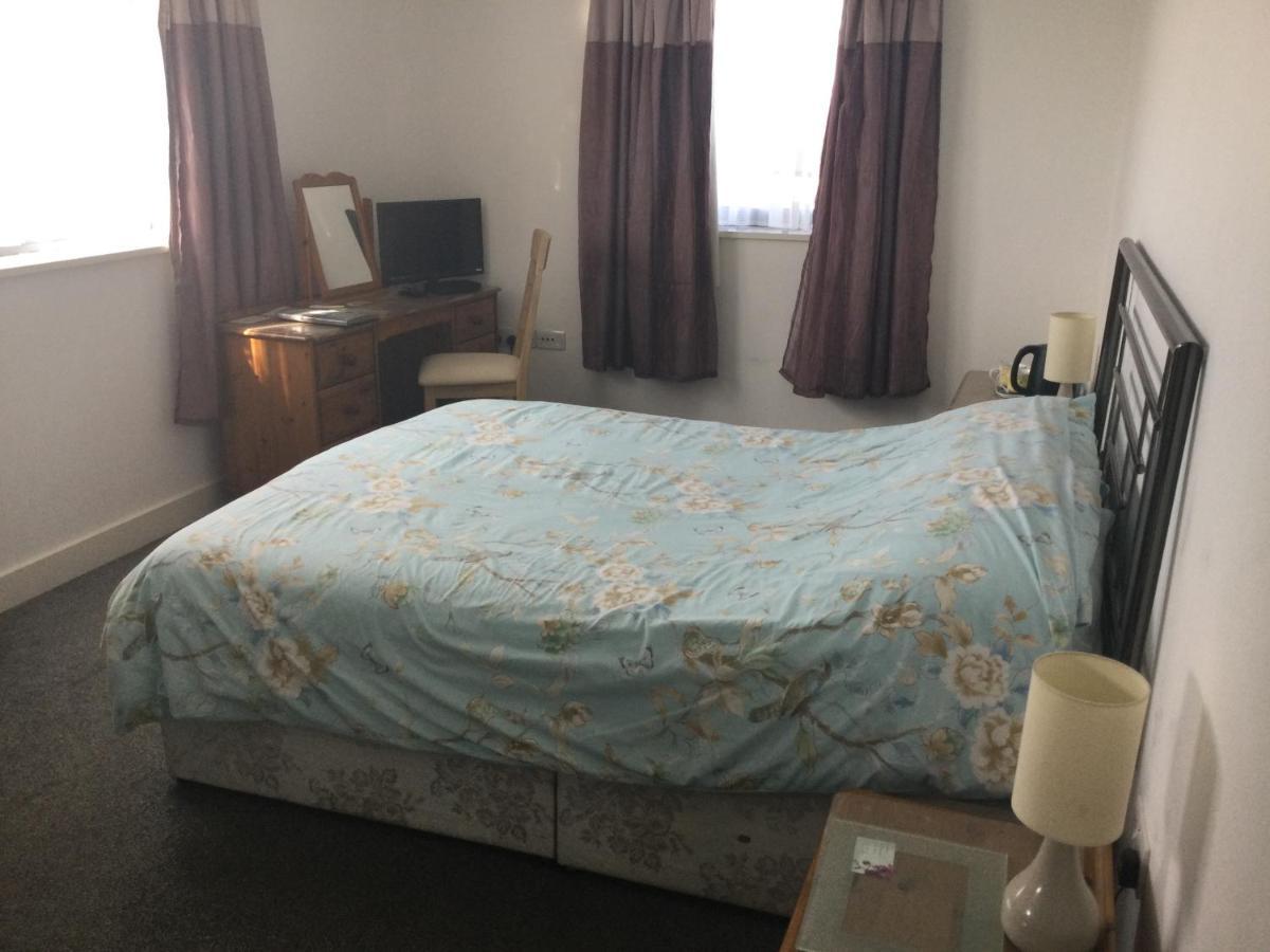 Hh Accommodation Millom Bagian luar foto