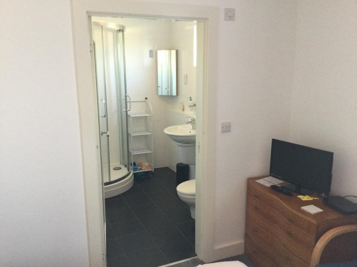 Hh Accommodation Millom Bagian luar foto