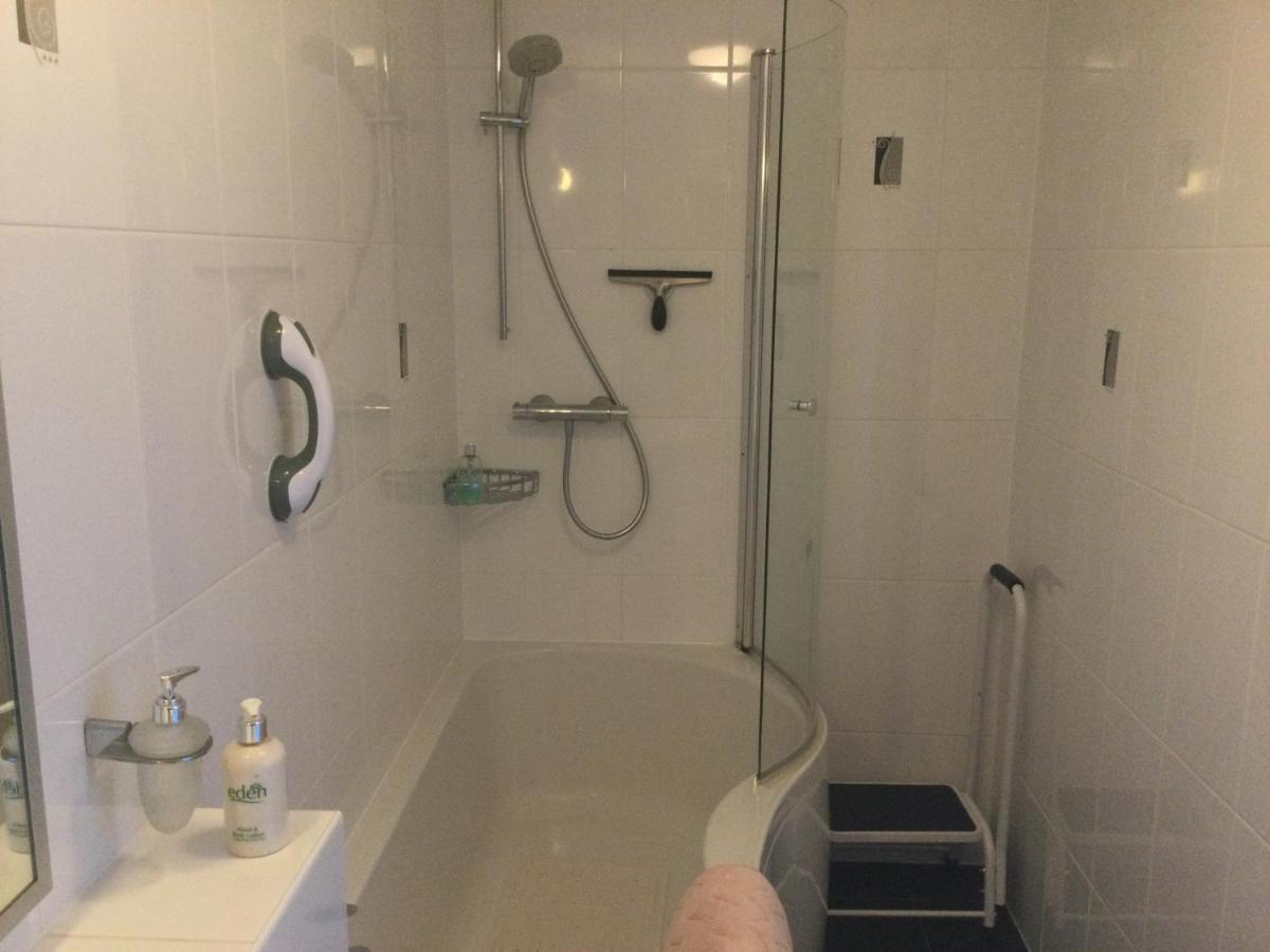 Hh Accommodation Millom Bagian luar foto